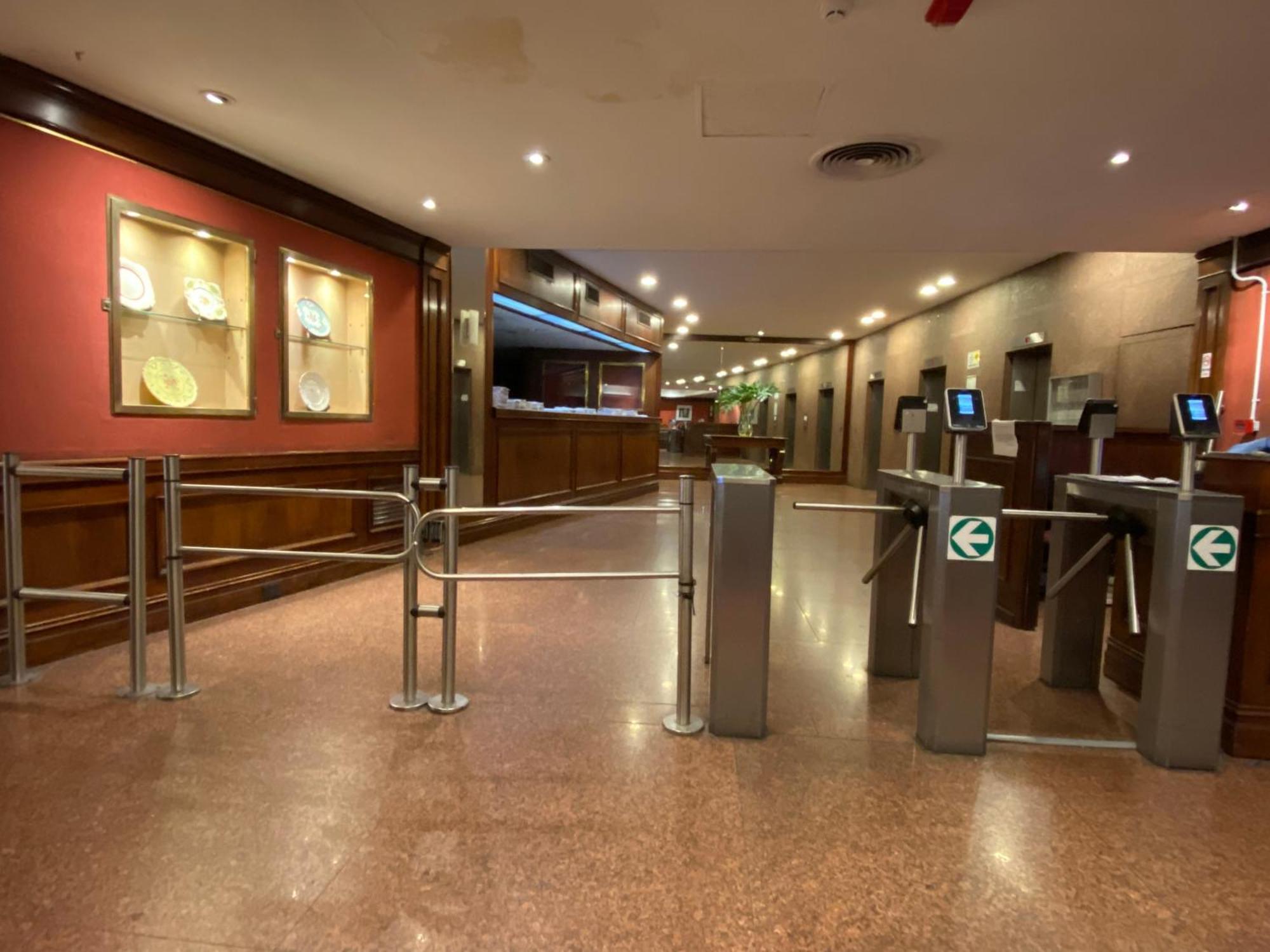 Apart Hotel Ciudad De Bs As ブエノスアイレス エクステリア 写真
